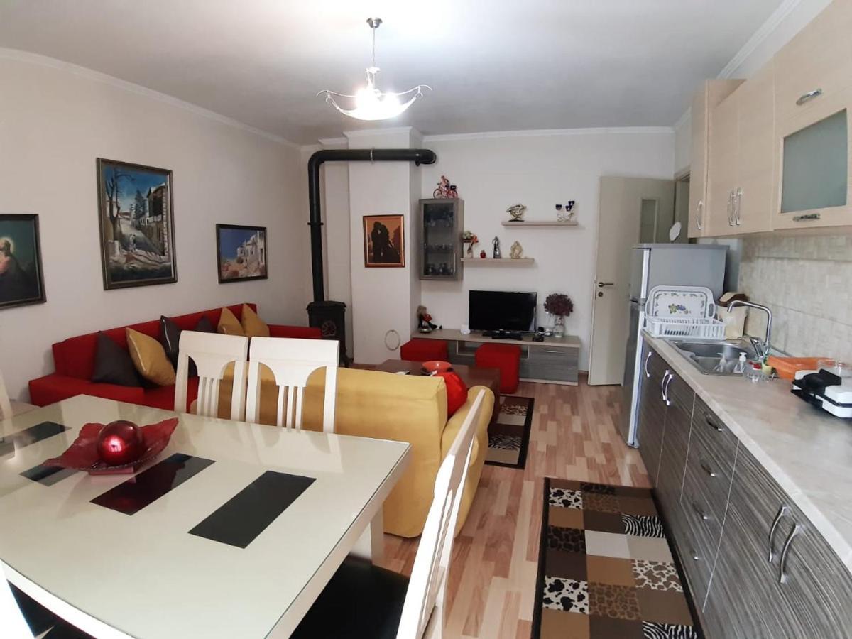 Silver Apartament Korce Exterior foto