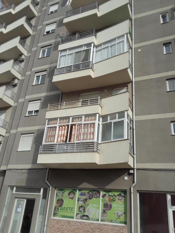 Silver Apartament Korce Exterior foto